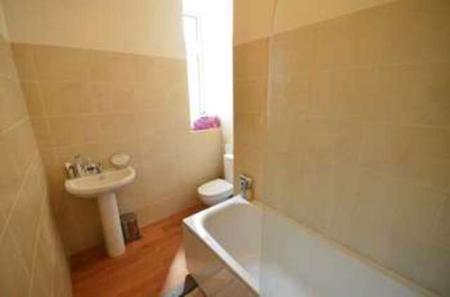  Image of 1 bedroom Flat to rent in Lansdowne Road Bournemouth BH1 at 15 - 19 Lansdowne Road  Bournemouth, BH1 1RZ