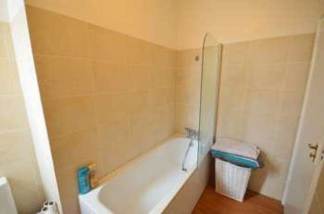  Image of 1 bedroom Flat to rent in Lansdowne Road Bournemouth BH1 at 15 - 19 Lansdowne Road  Bournemouth, BH1 1RZ