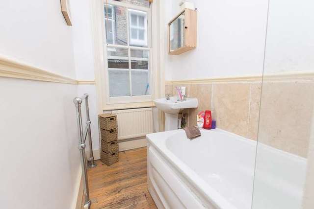  Image of 3 bedroom Flat to rent in Latchmere Road London SW11 at 191 Latchmere Road  Battersea, SW11 2LA