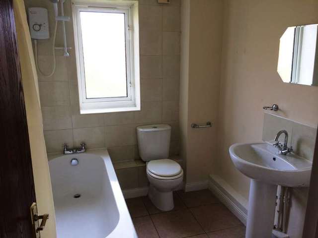 Image of 2 bedroom Apartment to rent in Caldbeck Drive Middleton Manchester M24 at Manchester, M24 5RS