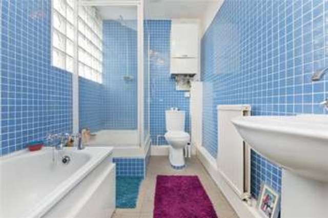  Image of 2 bedroom Flat to rent in Lavender Grove London E8 at London Fields London Dalston, E8 3LS