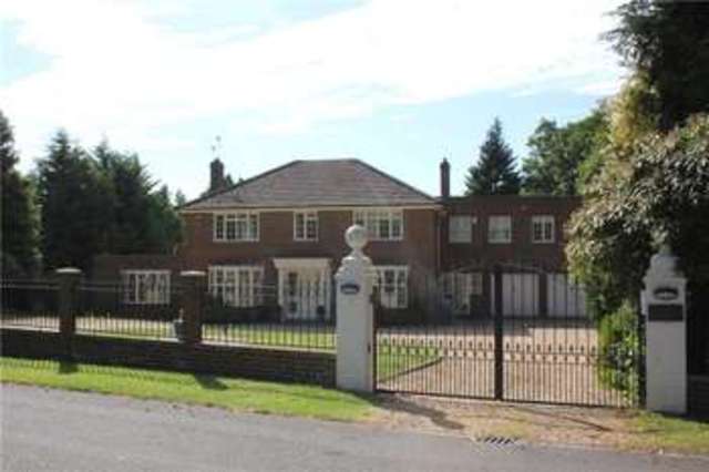  Image of 7 bedroom Detached house for sale in Lawfords Hill Close Worplesdon Guildford GU3 at Worplesdon  Worplesdon, GU3 3QD