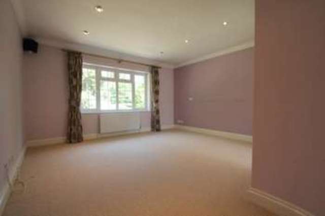  Image of 7 bedroom Detached house for sale in Lawfords Hill Close Worplesdon Guildford GU3 at Worplesdon  Worplesdon, GU3 3QD