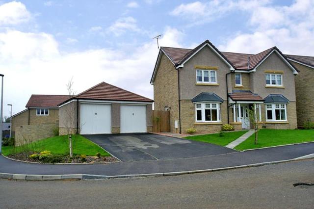  Image of 4 bedroom Detached house to rent in De La Roux Drive Oldmeldrum Inverurie AB51 at Oldmeldrum Aberdeenshire Aberdeenshire, AB51 0PJ