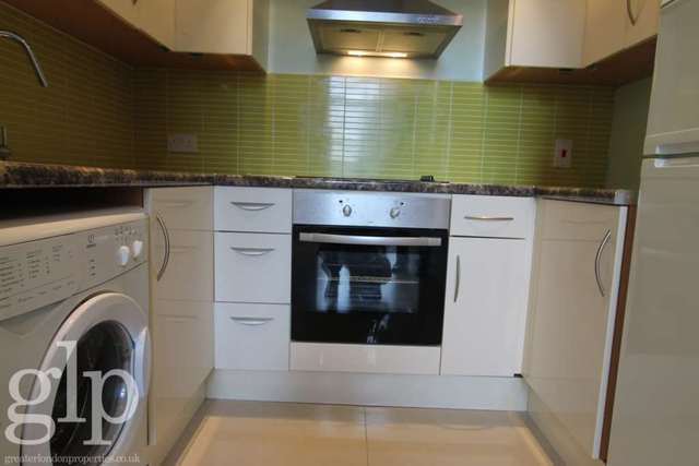  Image of 2 bedroom Apartment to rent in Leinster Square London W2 at Leinster Square Bayswater London, W2 4NQ