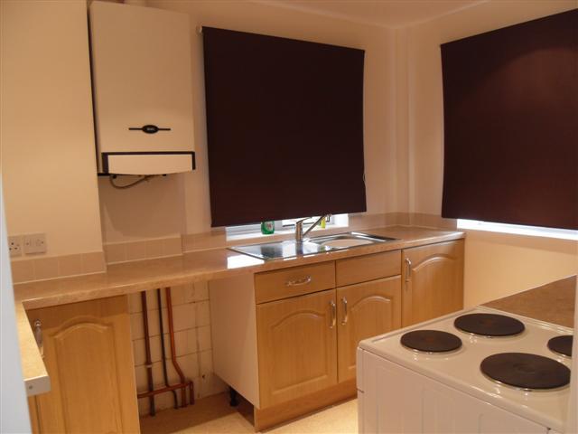  Image of 2 bedroom Flat to rent in South Street Lancing BN15 at Lancing, BN15 8AT