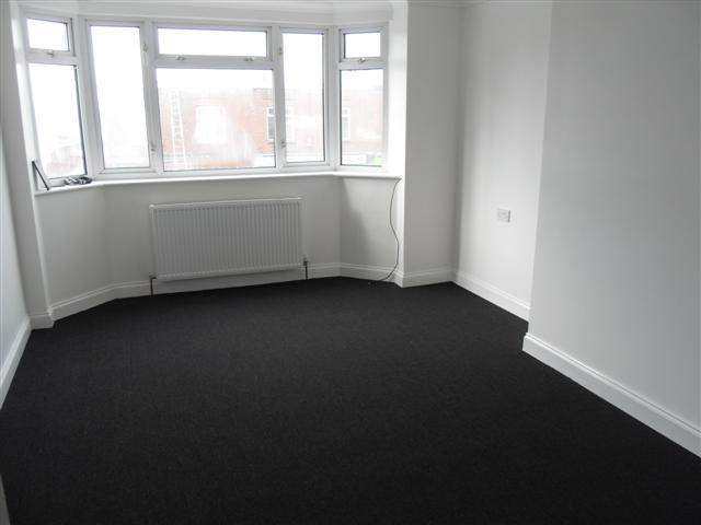  Image of 2 bedroom Flat to rent in South Street Lancing BN15 at Lancing, BN15 8AT