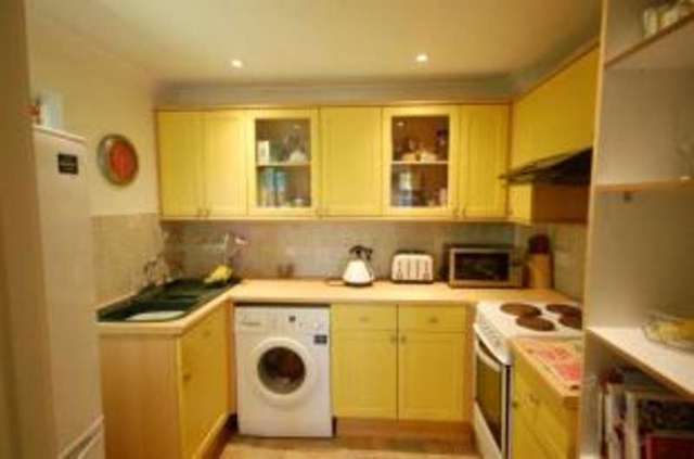  Image of 1 bedroom Flat for sale in Linden Court Linden Chase Uckfield TN22 at Linden Chase Uckfield Uckfield, TN22 1EU