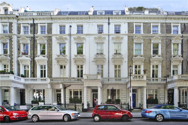  Image of 1 bedroom Ground Flat for sale in Linden Gardens London W2 at Linden Gardens  London, W2 4HD