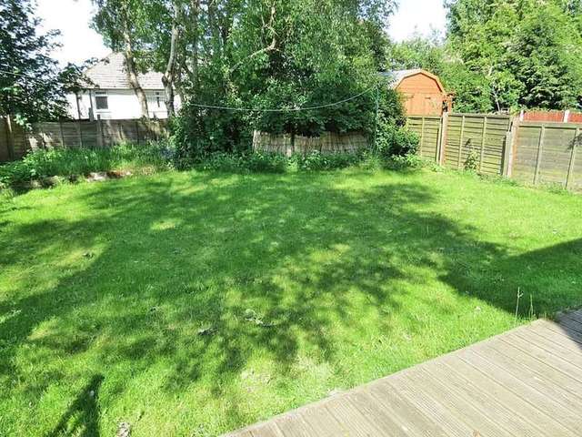  Image of 3 bedroom Semi-Detached house for sale in Lingfield Hill Leeds LS17 at Leeds LS17 Leeds, LS17 7EH