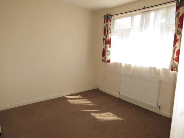  Image of 3 bedroom Semi-Detached house for sale in Lingfield Hill Leeds LS17 at Leeds LS17 Leeds, LS17 7EH