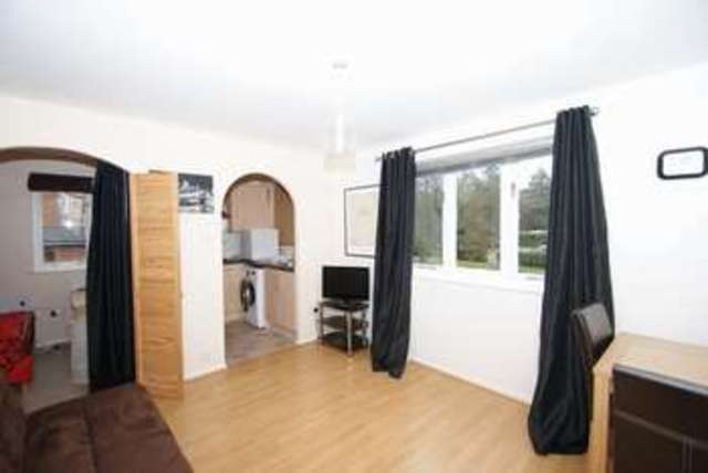  Image of Flat for sale in Linnet Way Purfleet RM19 at Linnet Way  Purfleet, RM19 1TX