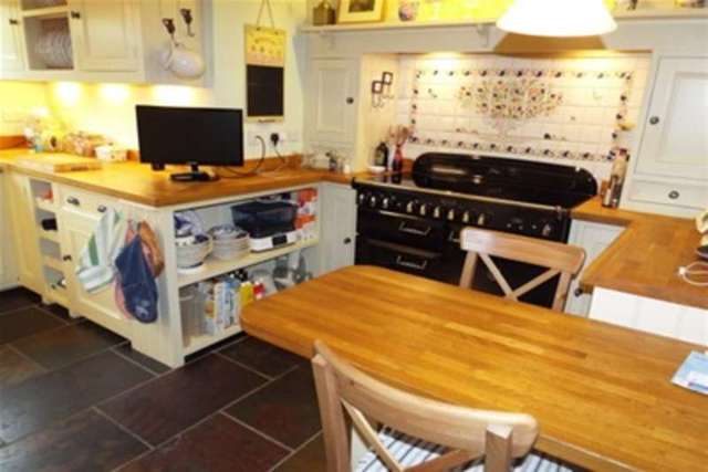  Image of 3 bedroom Detached house to rent in Lion Lane Turners Hill Crawley RH10 at Crawley, RH10 4NU