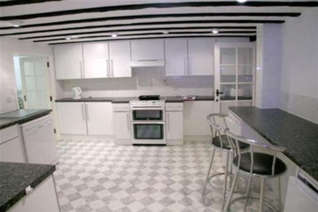  Image of 2 bedroom Semi-Detached house to rent in Lanham Way Littlemore Oxford OX4 at Oxford, OX4 4QG