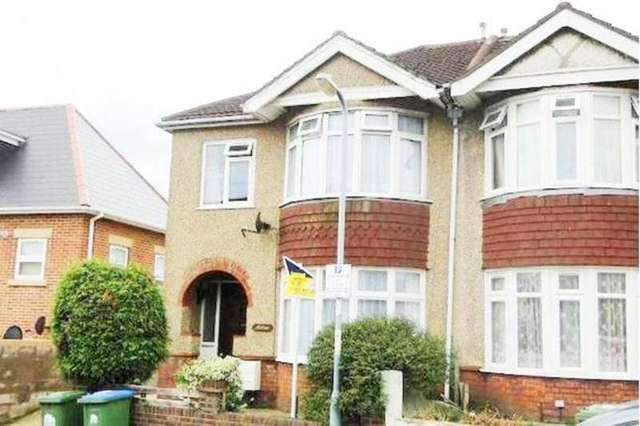  Image of 4 bedroom Detached house to rent in Livingstone Road Southampton SO14 at Livingstone Road Portswood Southampton, SO14 6WL