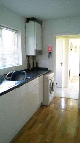  Image of 4 bedroom Detached house to rent in Livingstone Road Southampton SO14 at Livingstone Road Portswood Southampton, SO14 6WL
