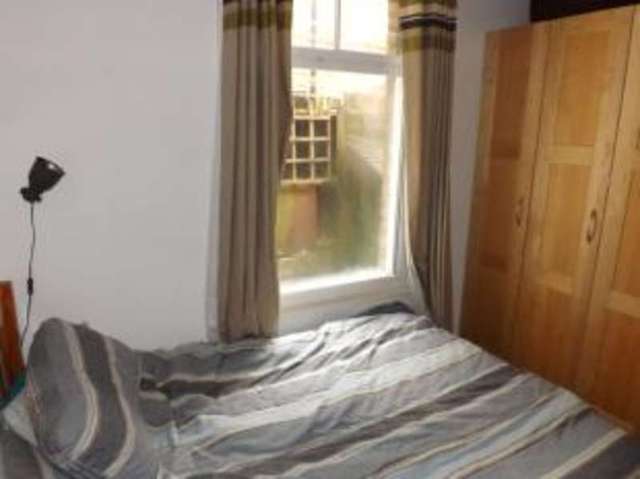  Image of 2 bedroom Flat for sale in Chewton Road London E17 at London  Blackhorse Road, E17 7DW