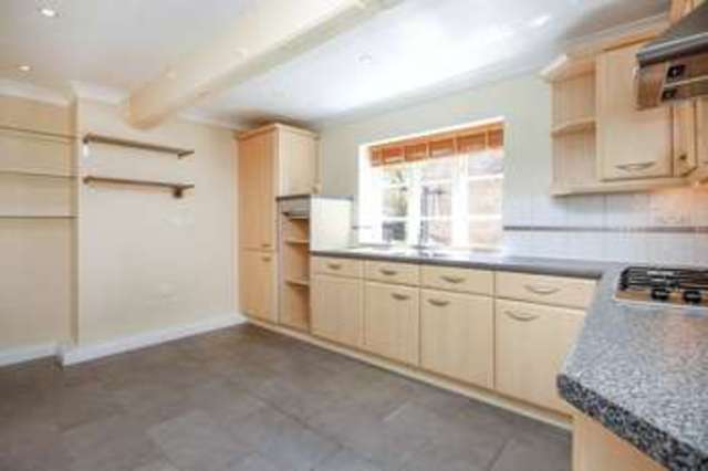  Image of 3 bedroom Cottage for sale in London Road Aston Clinton Aylesbury HP22 at London Road  Aston Clinton, HP22 5GW