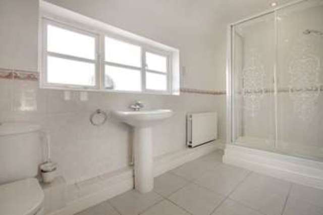  Image of 3 bedroom Cottage for sale in London Road Aston Clinton Aylesbury HP22 at London Road  Aston Clinton, HP22 5GW