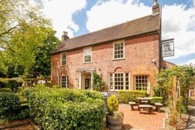  Image of 3 bedroom Cottage for sale in London Road Aston Clinton Aylesbury HP22 at London Road  Aston Clinton, HP22 5GW