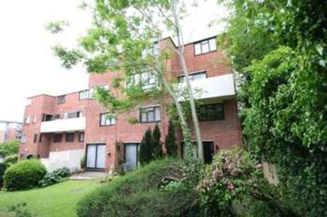  Image of 2 bedroom Flat for sale in London Road High Wycombe HP11 at London Road  High Wycombe, HP11 1EW