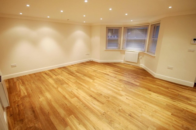  Image of 2 bedroom Apartment to rent in London Road St. Albans AL1 at St Albans, AL1 1LJ