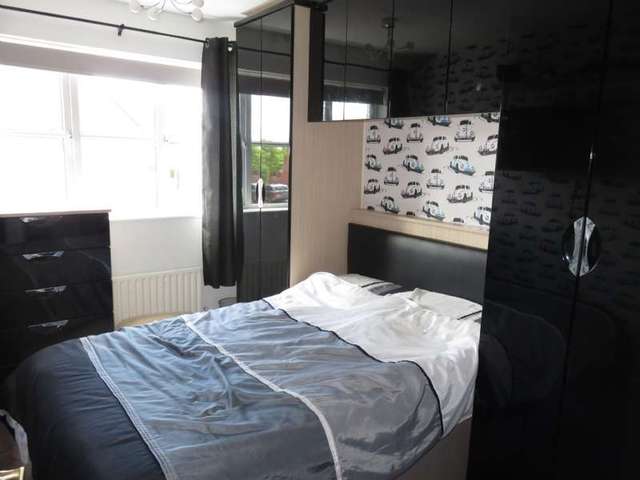  Image of 4 bedroom Detached house for sale in Long Mynd Close Willenhall WV12 at Willenhall, WV12 5FL