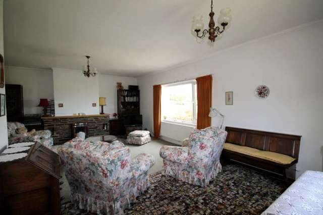  Image of 3 bedroom Bungalow for sale in Longfield Lutton Ivybridge PL21 at Longfield Lutton Ivybridge, PL21 9SN