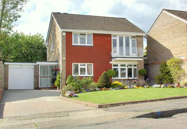  Image of 4 bedroom Detached house for sale in Longfield Hemel Hempstead HP3 at Longfield Leverstock Green Hemel Hempstead, HP3 8HN