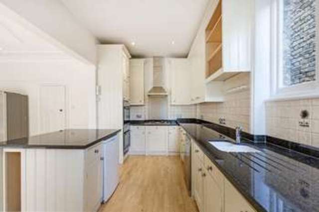  Image of 5 bedroom Detached house to rent in Lonsdale Road London SW13 at Lonsdale Road  Barnes, SW13 9JR