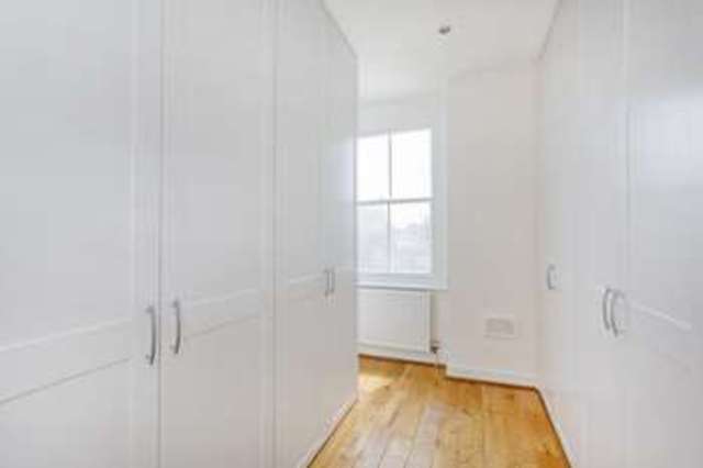  Image of 5 bedroom Detached house to rent in Lonsdale Road London SW13 at Lonsdale Road  Barnes, SW13 9JR