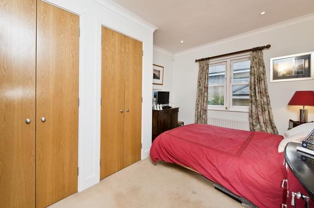 Image of 2 bedroom Flat to rent in Lonsdale Road London SW13 at Lonsdale Road  London, SW13 9EB