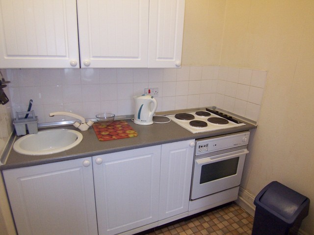  Image of Apartment to rent in Lorne Park Road Bournemouth BH1 at Bournemouth, BH1 1JL