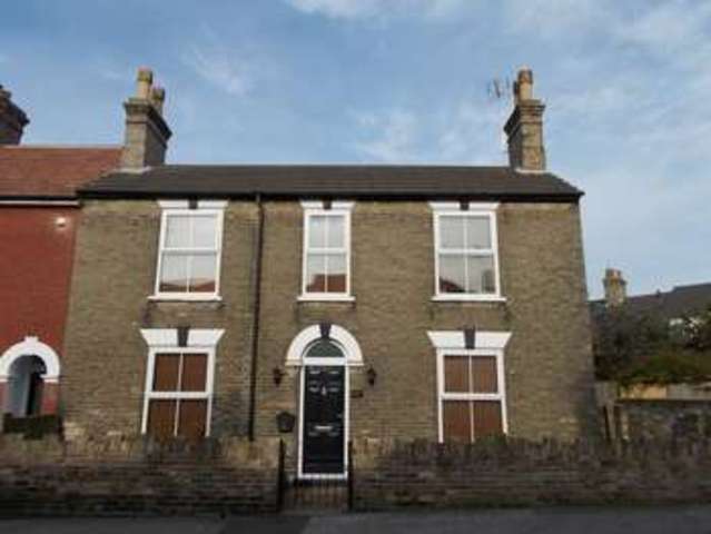  Image of 3 bedroom Terraced house to rent in Lorne Road Lowestoft NR33 at Lorne Road  Lowestoft, NR33 0RG