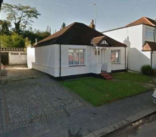  Image of 2 bedroom Bungalow for sale in The Crescent Loughton IG10 at Loughton Essex Loughton, IG10 4PU