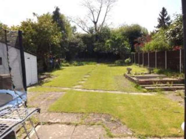  Image of 2 bedroom Bungalow for sale in The Crescent Loughton IG10 at Loughton Essex Loughton, IG10 4PU