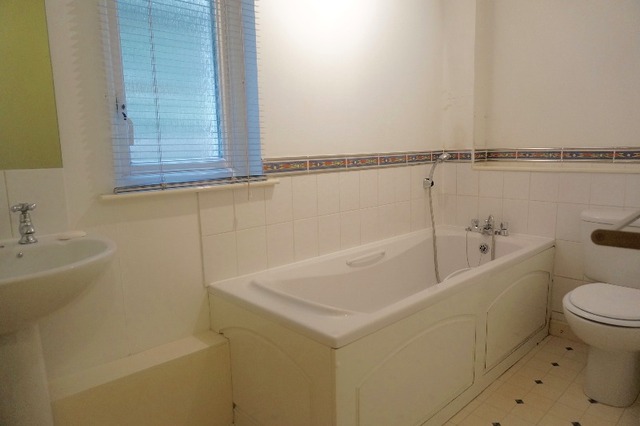  Image of 2 bedroom Flat to rent in Lower Granton Road Edinburgh EH5 at Granton Edinburgh Edinburgh, EH5 1ER