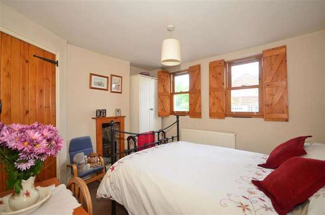  Image of 2 bedroom End of Terrace for sale in Lower Rainham Road Rainham Gillingham ME8 at Rainham Gillingham Gillingham, ME8 7TN