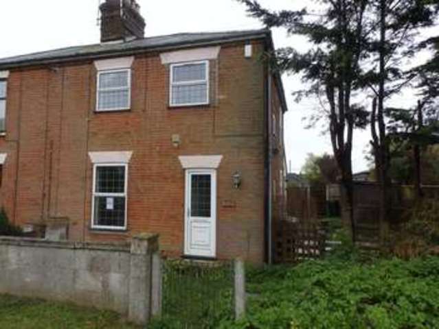  Image of 3 bedroom Semi-Detached house to rent in Lowestoft Road Gorleston Great Yarmouth NR31 at Lowestoft Road Gorleston Great Yarmouth, NR31 6JL