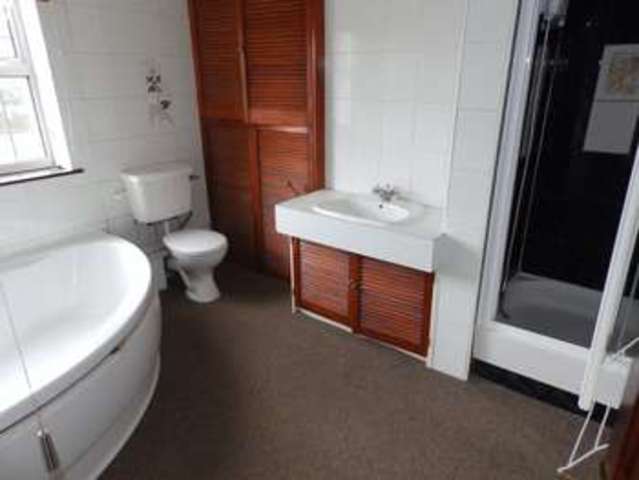  Image of 3 bedroom Semi-Detached house to rent in Lowestoft Road Gorleston Great Yarmouth NR31 at Lowestoft Road Gorleston Great Yarmouth, NR31 6JL