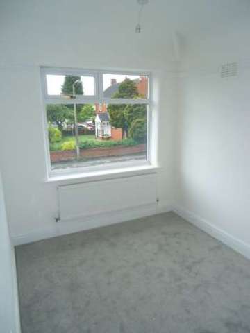  Image of 5 bedroom Semi-Detached house to rent in Gunning Avenue Eccleston St. Helens WA10 at Gunning Avenue Eccleston St. Helens, WA10 5DL