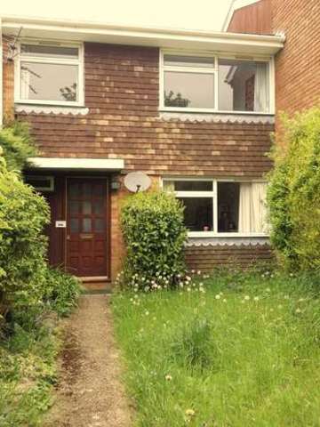  Image of 4 bedroom Detached house to rent in Lyall Place Farnham GU9 at Lyall Place  Farnham, GU9 0EQ