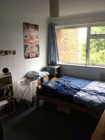  Image of 4 bedroom Detached house to rent in Lyall Place Farnham GU9 at Lyall Place  Farnham, GU9 0EQ