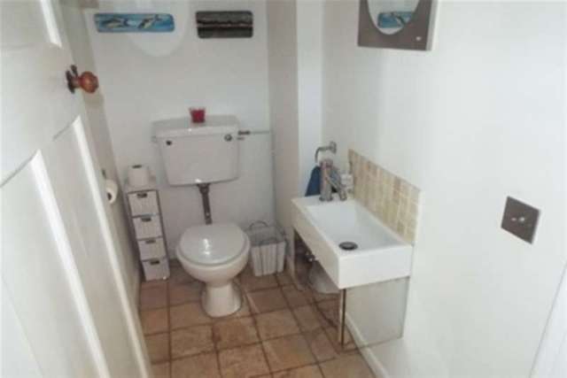  Image of 4 bedroom Detached house to rent in Southampton Road Lyndhurst SO43 at Lyndhurst, SO43 7BU