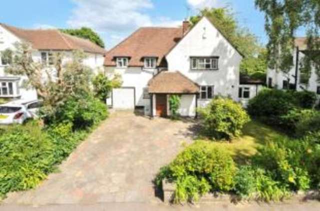  Image of 4 bedroom Detached house for sale in Lynwood Grove Orpington BR6 at The Knoll Orpington Orpington, BR6 0BG
