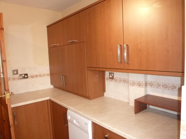  Image of 2 bedroom End of Terrace to rent in Maidstone Crescent Cosham Portsmouth PO6 at Portsmouth, PO6 3JZ