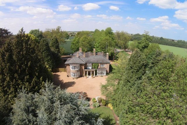 Image of 6 bedroom Detached house for sale in Main Road Tydd Wisbech PE13 at Main Road  Tydd Gote, PE13 5QG