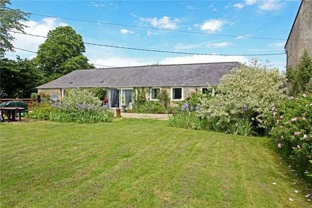  Image of 2 bedroom Barn Conversion to rent in West Orchard Shaftesbury SP7 at Manor Farmhouse West Orchard Shaftesbury, Dorset, SP7 0LJ