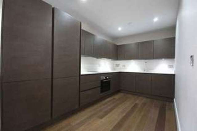  Image of 2 bedroom Flat to rent in Manor Road Chigwell IG7 at Manor Road  Chigwell, IG7 5PS