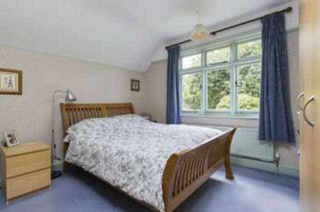 Image of 3 bedroom Detached house for sale in Manor Road Twyford Winchester SO21 at Manor Road Twyford Winchester, SO21 1RJ